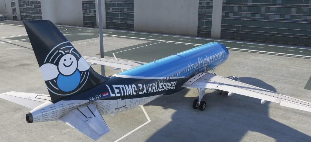 Rep virtualnog A320 s likom krijesnice i imenima podržavatelja ispisanima na trupu
